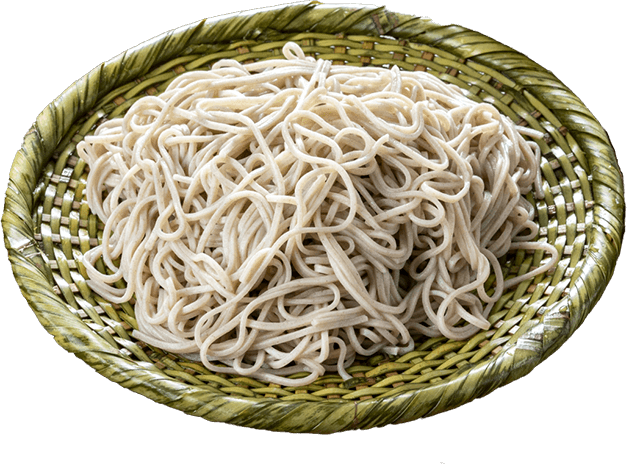 静岡県産の伝統手打ちそばを盛り付けた蕎麦処美やじまの蕎麦